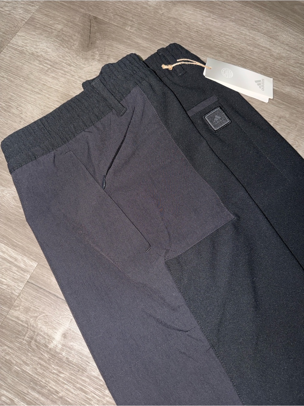 🩷FIRM PRICE🩷 Adidas black shorts - Picture 3 of 14